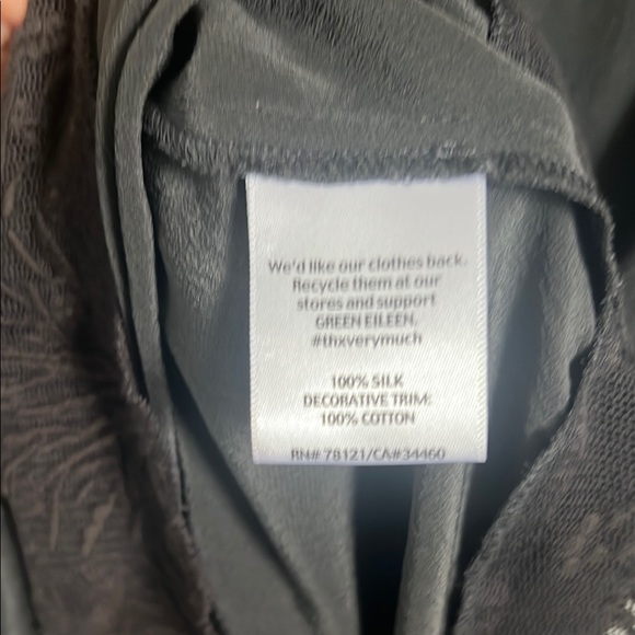 EILEEN FISHER black silk sleeveless top with lace hem - Picture 6 of 7